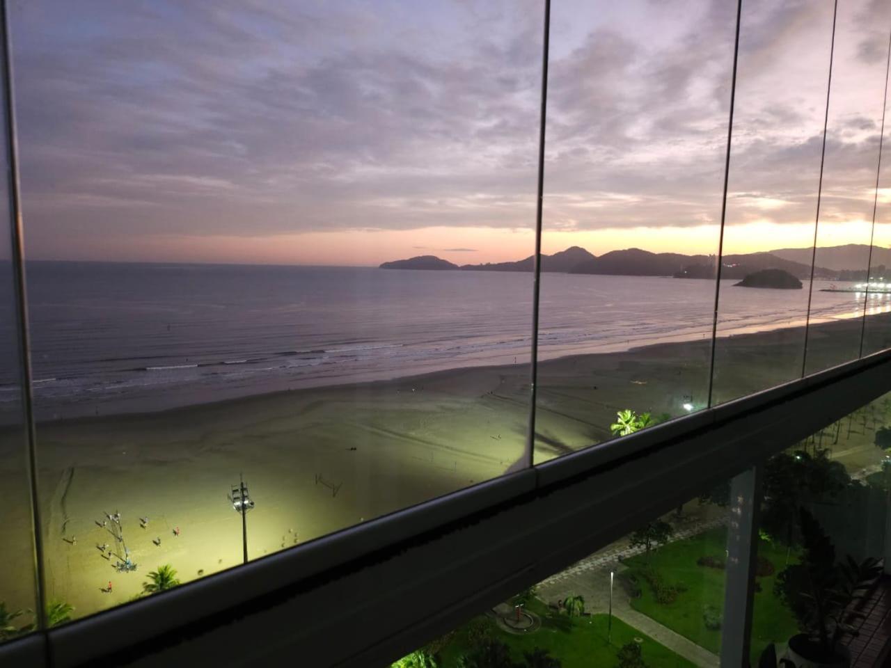 Apartamentos Na Praia Do Gonzaga Frente Mar Com Estacionamento Santos  Esterno foto